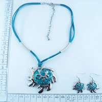 Necklace set in blue