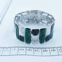 Fashion bangle in green 68126