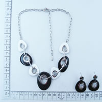 Fashion jewelry|Necklace and earrings set