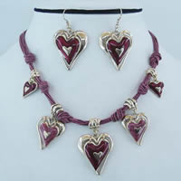 Heart pendant necklace set