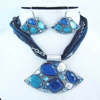 Blue ribbons necklace