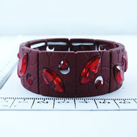 Fashion bangle in red