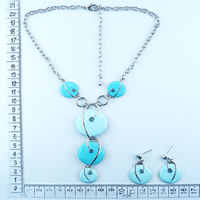 Necklace and earrings set in blue