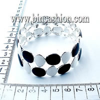 Fashion bangles in white&black