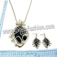 Alloy jewellery set
