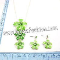 Flower necklace and earrings