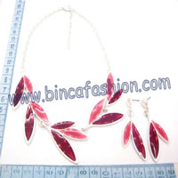 Alloy necklaces set