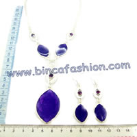 Costume jewellery set