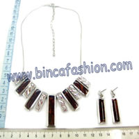 Costume jewellery 