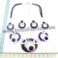 Costume jewelry set